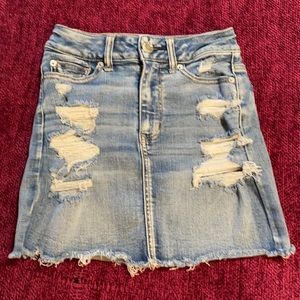 EUC American Eagle Outfitters factory distressed blue Jean skirt size 00